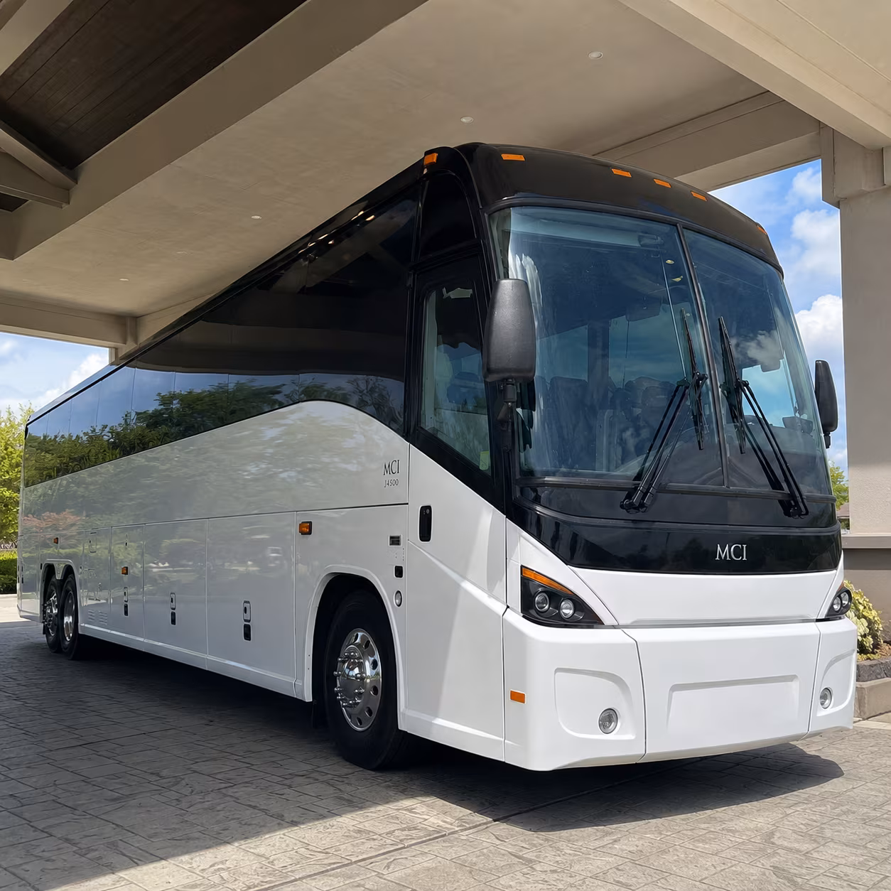edmond to kansas city and wichita long distance bus rentals heading north on i 35
